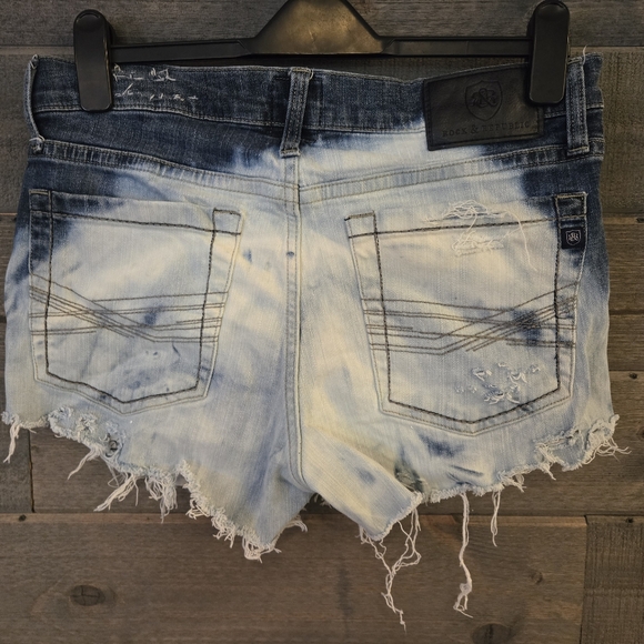 Reworked Rock & Republic Distressed Denium Jean Shorts Cut off Size 34 x 32 - Picture 7 of 8